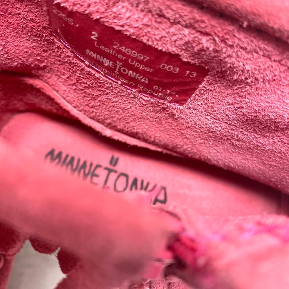 Minnetonka Boots - Picture 7 of 8